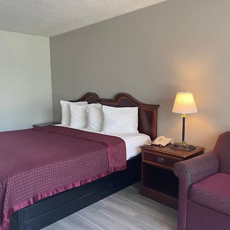 Camden West Inn Экстерьер фото